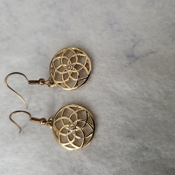 Goldtone Flower Knot Earrings Rhinestone Center - Picture 4 of 6